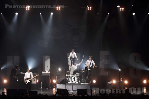 THE HIVES - 2012-11-29 - PARIS - Zenith - Per Almqvist - Niklas Almqvist - Arne Christian Jääskeläinen - Mikael Karlsson Åström - Björn Mattias Bernvall